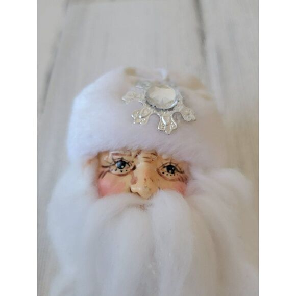 Plush white Santa Claus face snowflake ornament Xmas decor - Picture 1 of 3